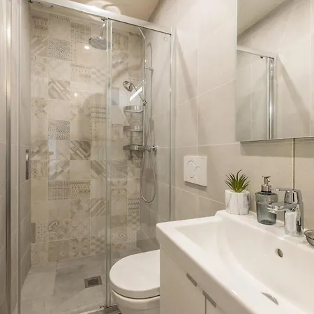Agreable Quartier Suquet-vieux Port A0b185 Apartment