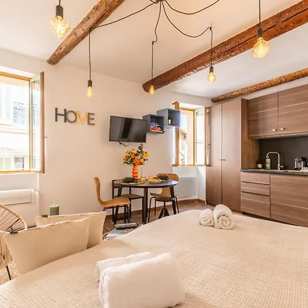 Апартаменты Agreable Quartier Suquet-vieux Port A0b185 *